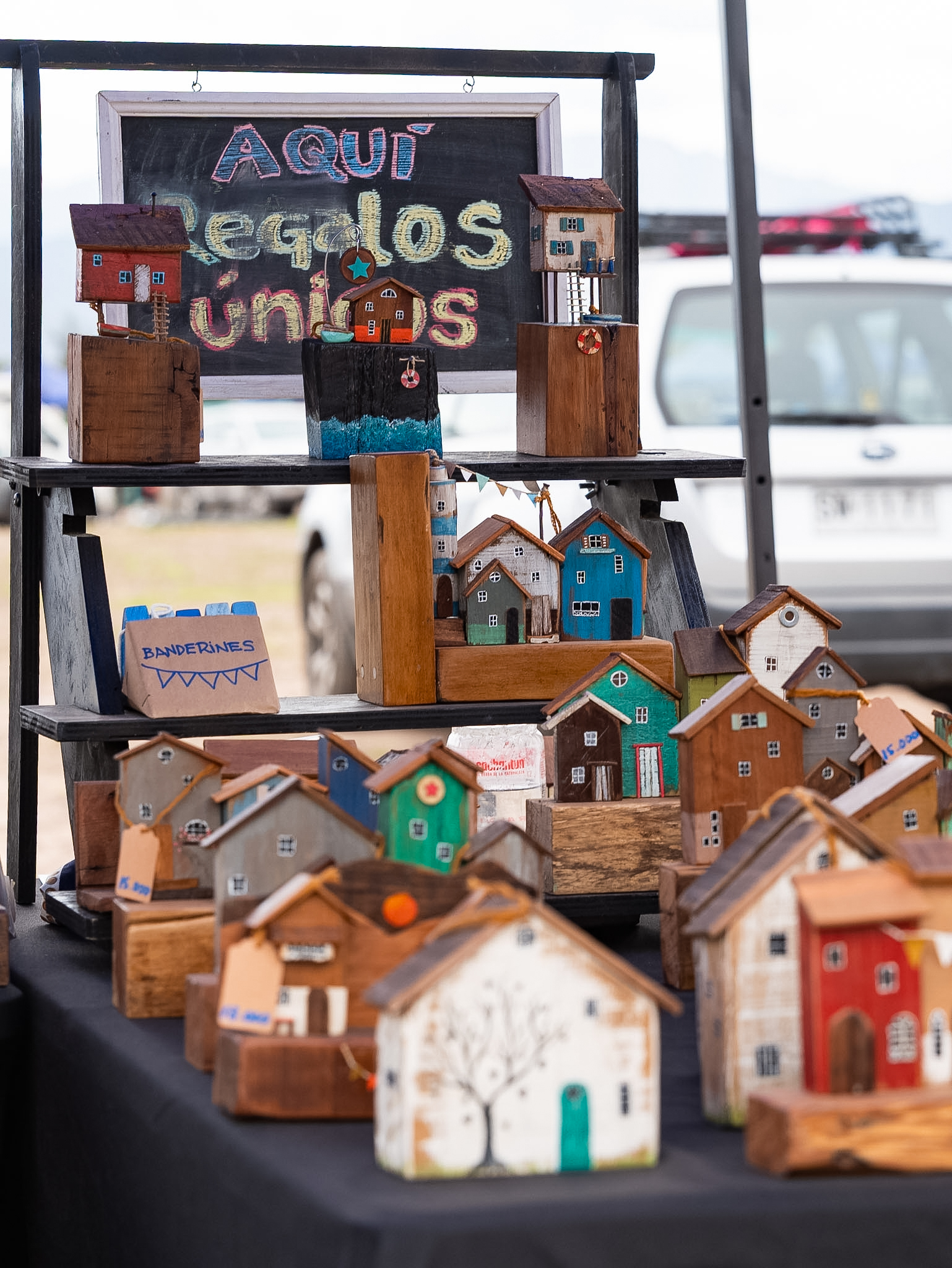 Artesanías de emprendedores locales